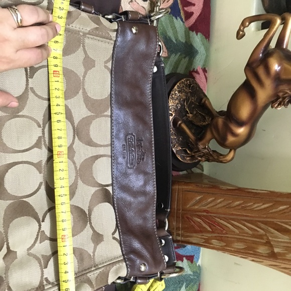 Authentic Coach Zoe Signature Hobo Bag - Picture 12 of 16